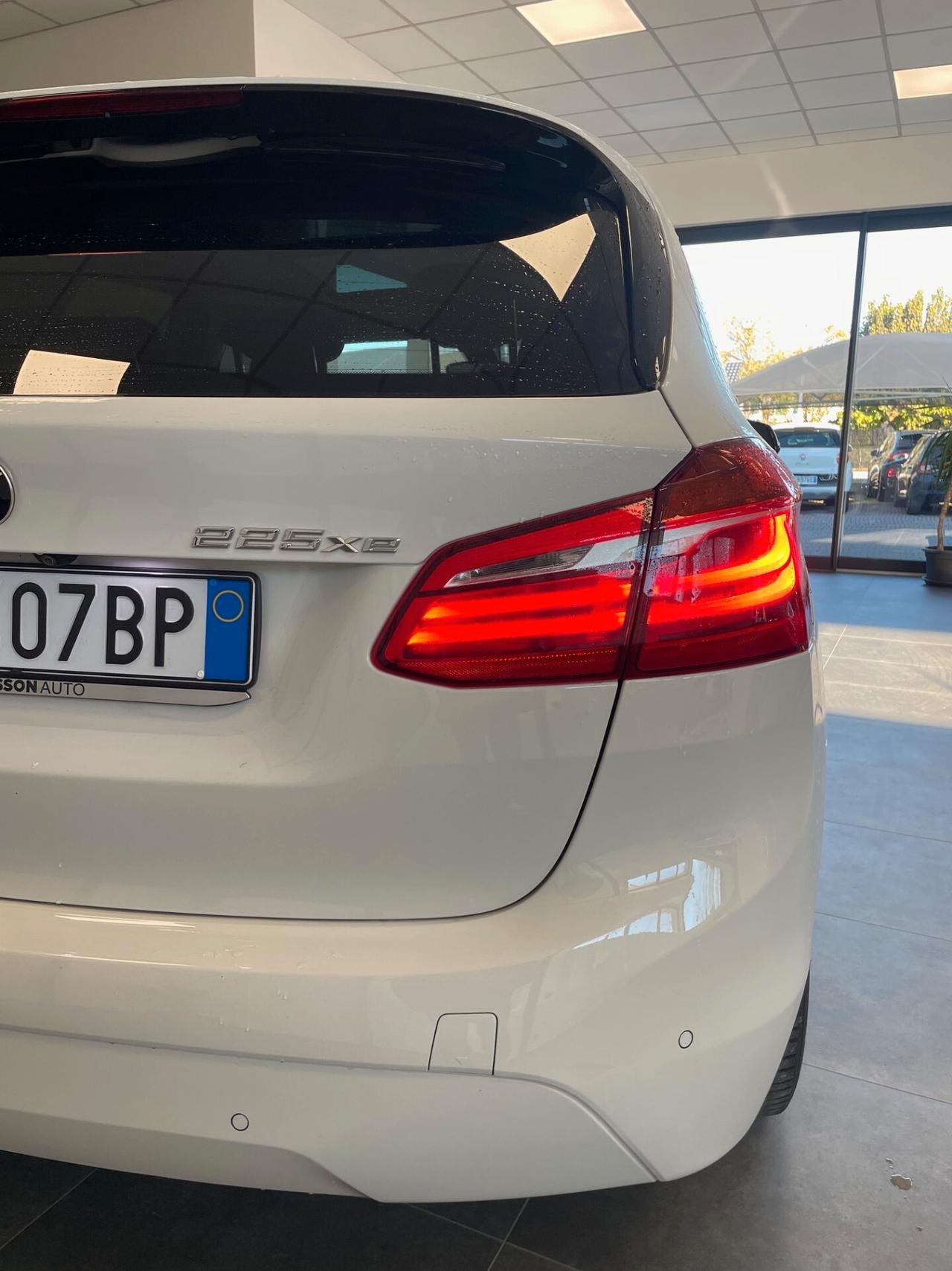 Bmw 2er Active Tourer 225xe iPerformance Business aut.