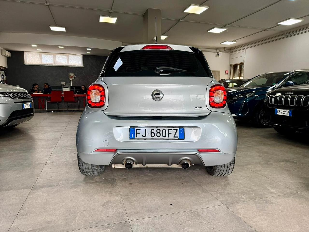 Smart ForFour 1.0 71cv GPL Twinamic Brabus 2017