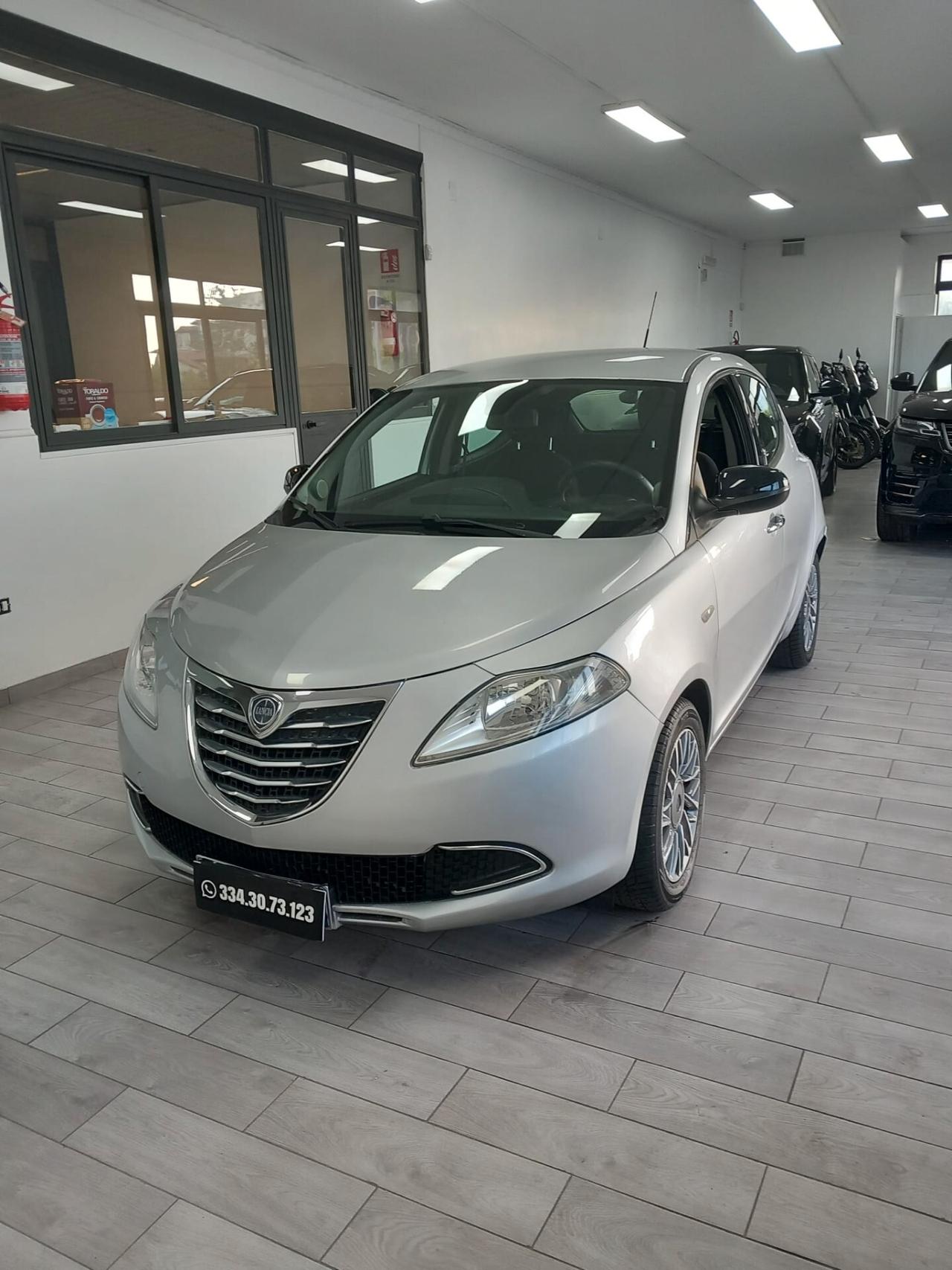 Lancia Ypsilon 1.2 Platinum GPL