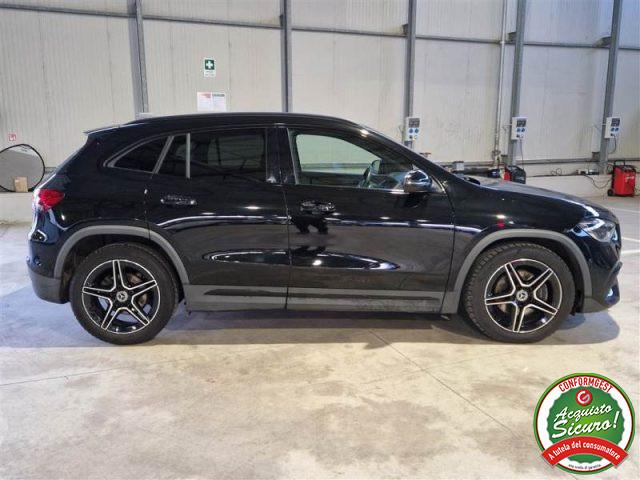 MERCEDES-BENZ GLA 200 d 150cv Auto Premium AMG *NIGHT PACK