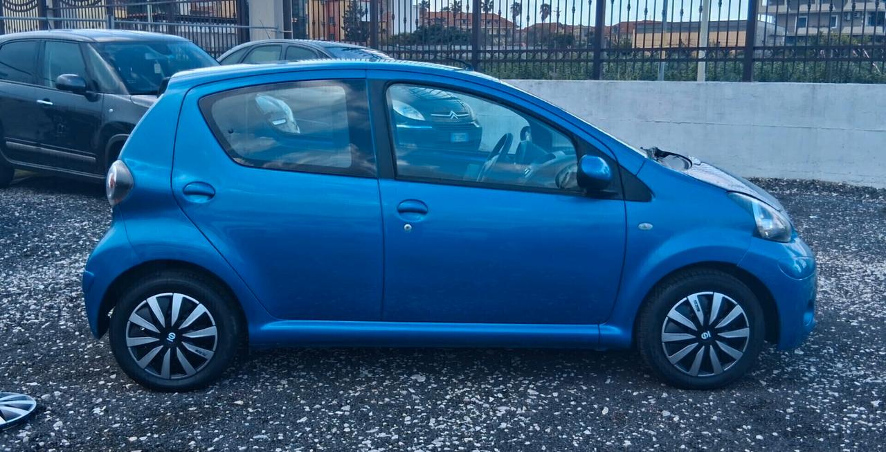Toyota Aygo 1.0 12V VVT-i 5 porte Cool Soda Connect
