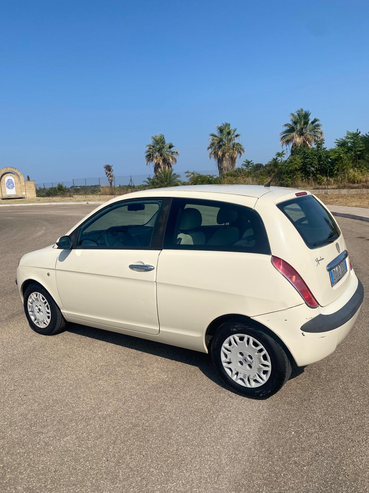 Lancia Ypsilon 1.2 Argento