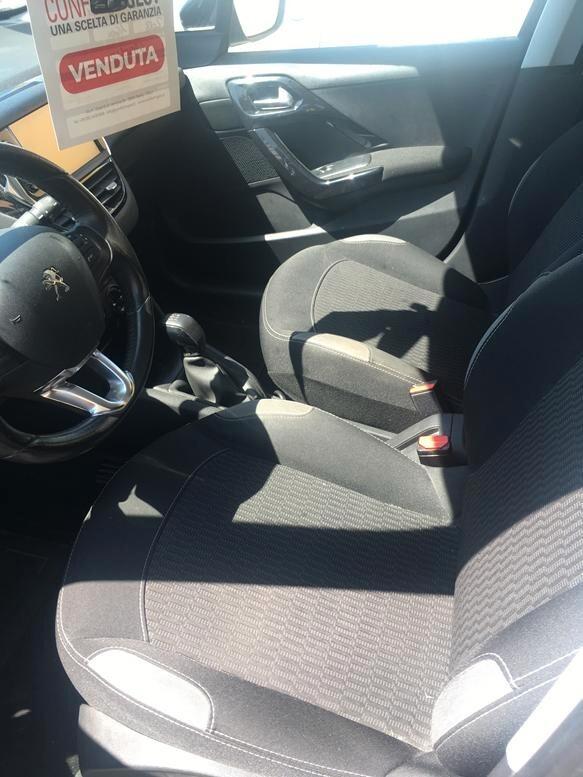 Peugeot 208 BlueHDi 75 5 porte Allure