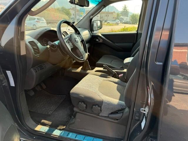 Nissan Navara 2.5 dCi 4 porte Double Cab LE