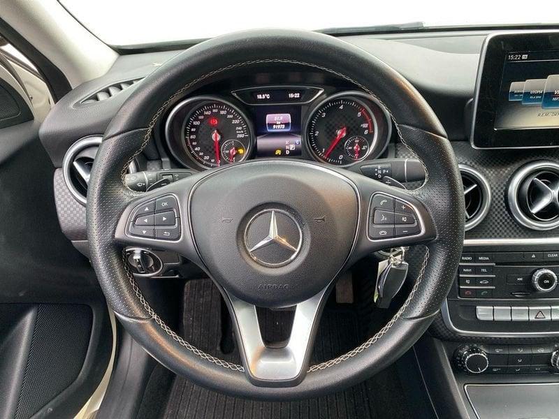 Mercedes-Benz Classe A A 200 d Sport Force 4matic auto