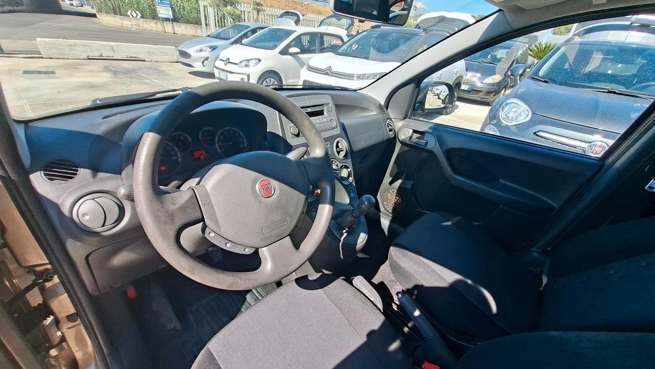 Fiat Panda 1.2 4x4 con gancio traino