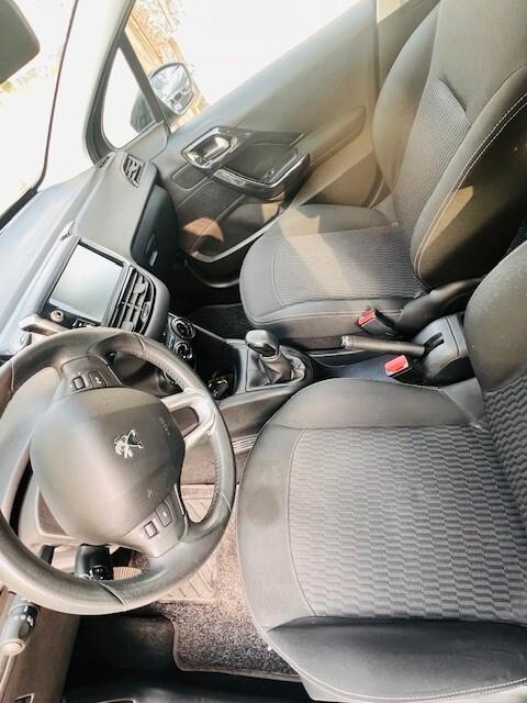 Peugeot 208 PureTech 82 5 porte Allure