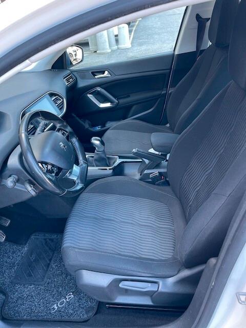 Peugeot 308 BlueHDi 100 S&S Business