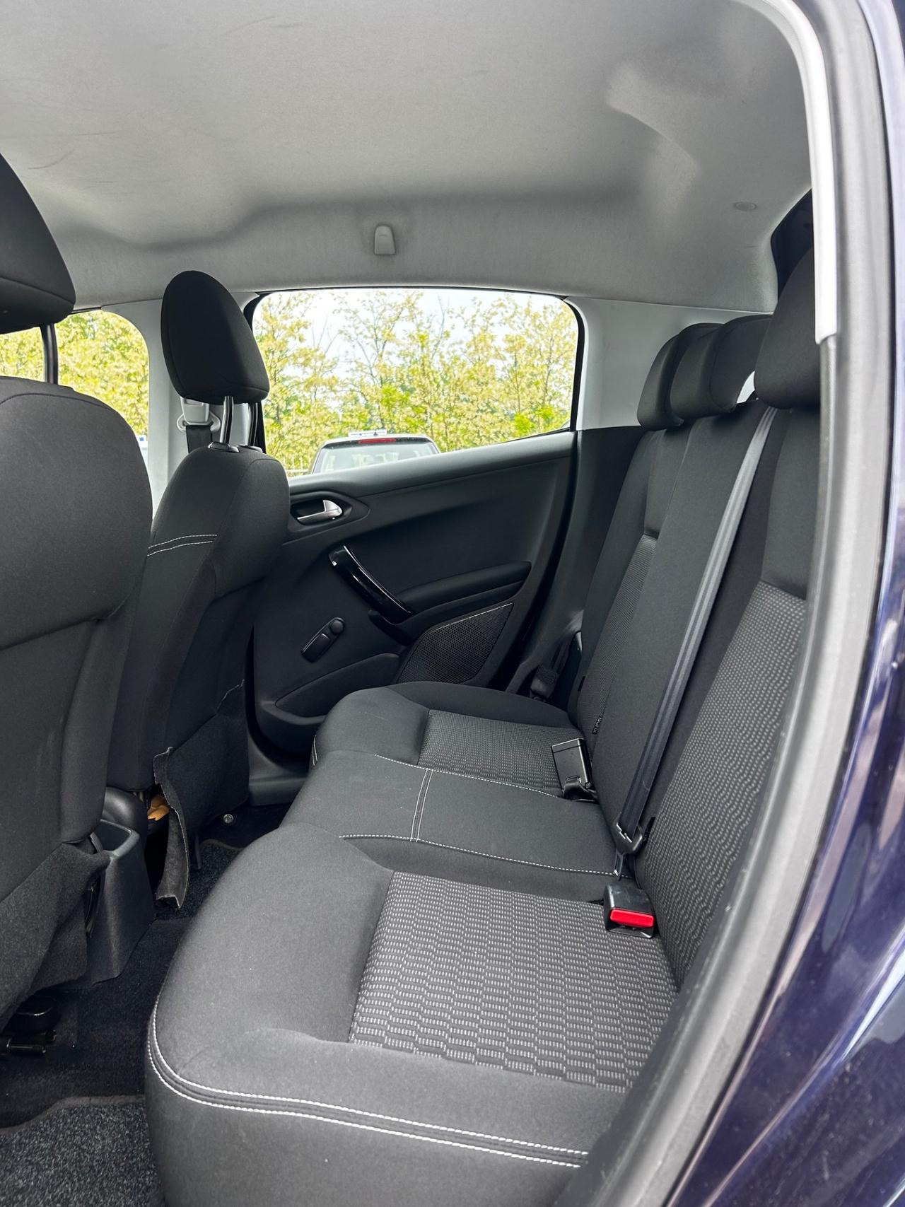 Peugeot 208 PureTech 82 5 porte Access
