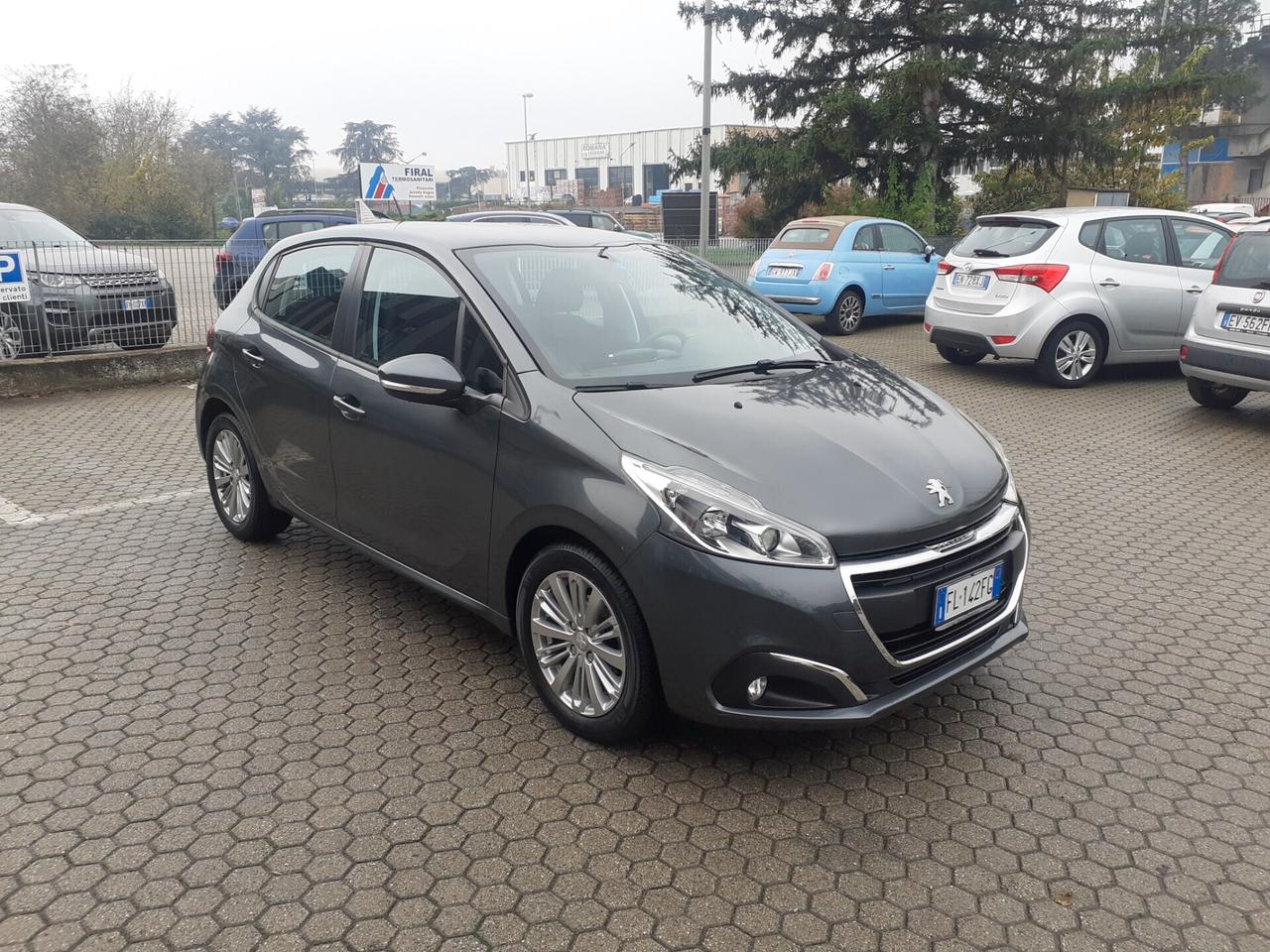 Peugeot 208 PureTech 82 5p. GPL Allure