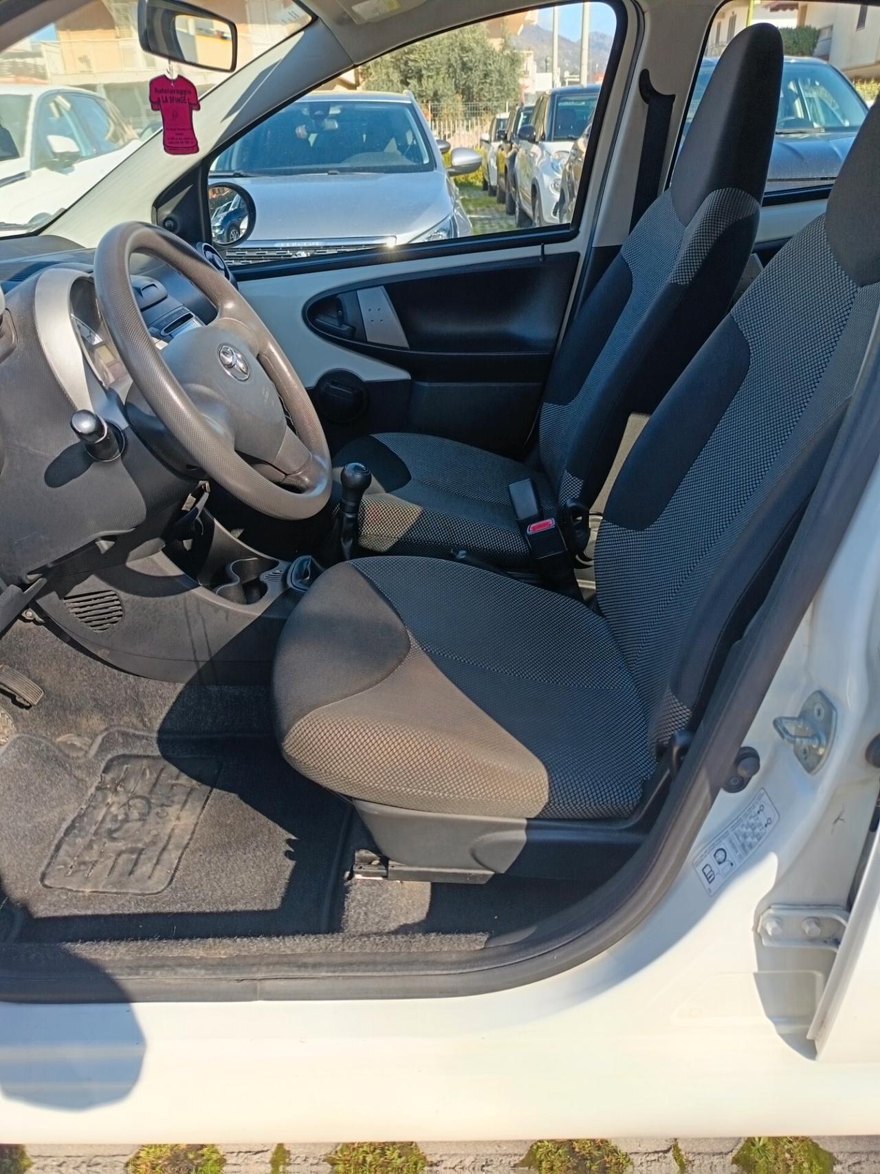 Toyota Aygo 1.0 12V VVT-i 5 porte Active Connect