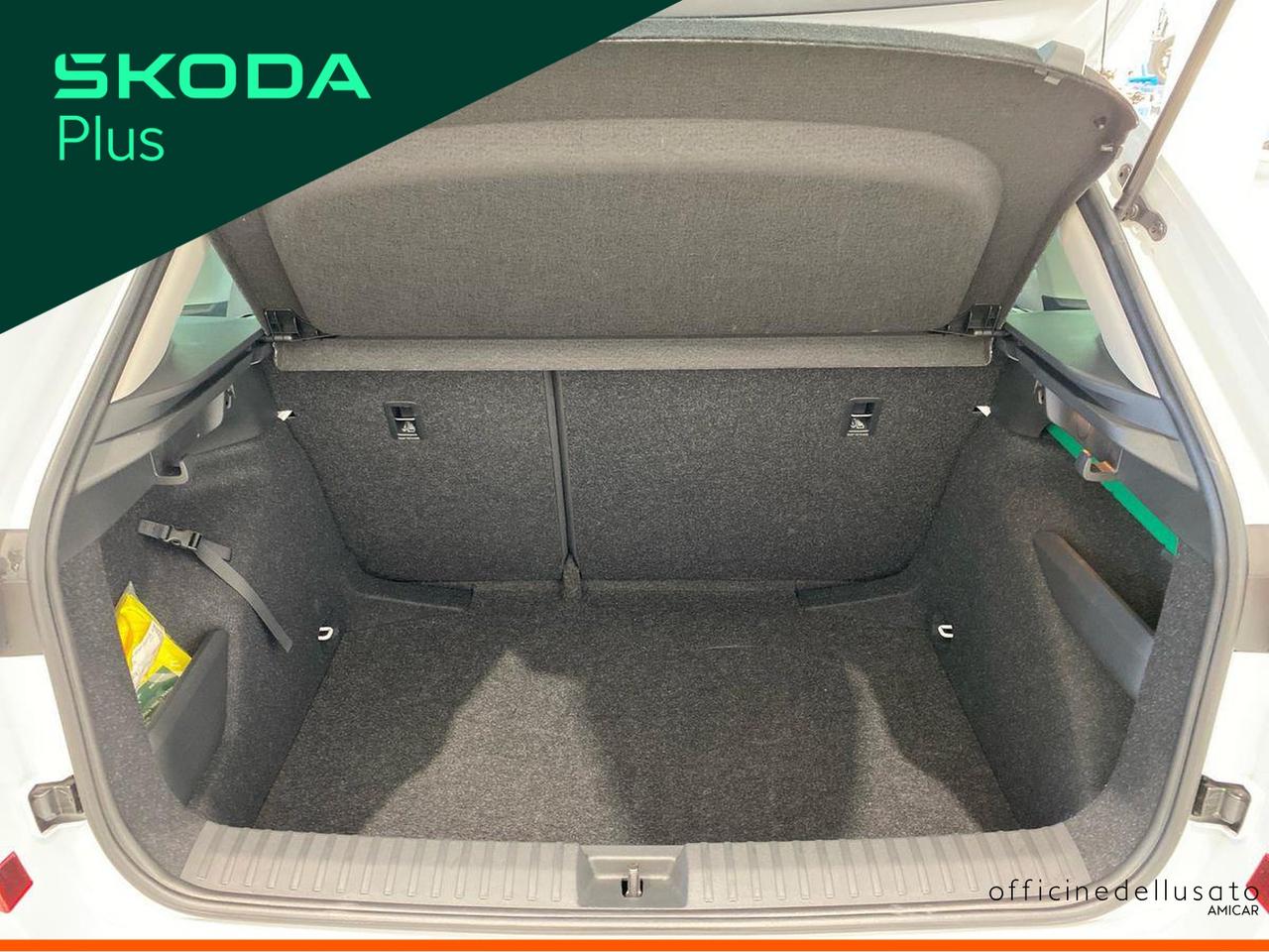 Skoda Kamiq 1.0 tsi 115cv black dots