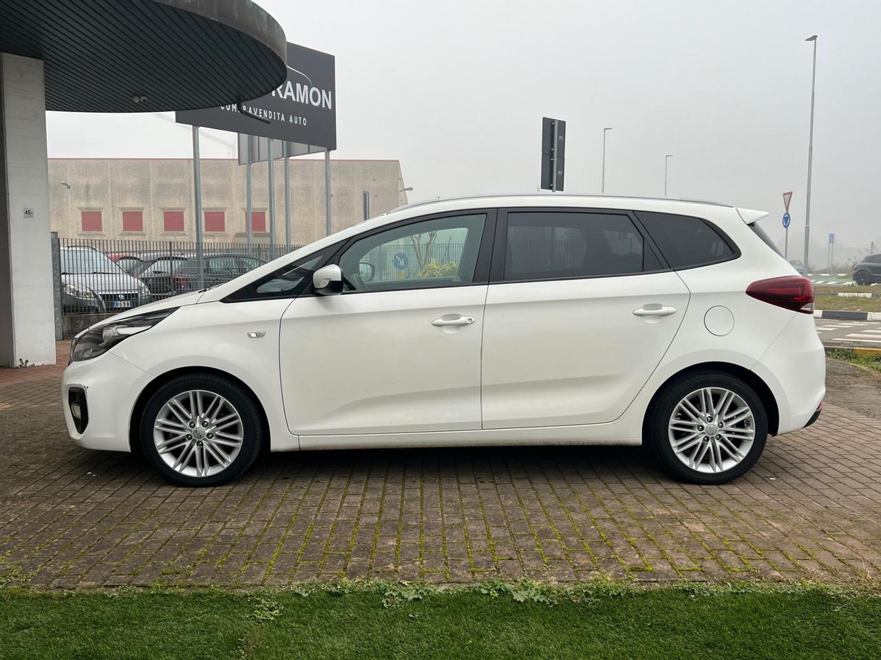 Kia Carens 1.7 CRDi 141 CV Platinum 7 POSTI