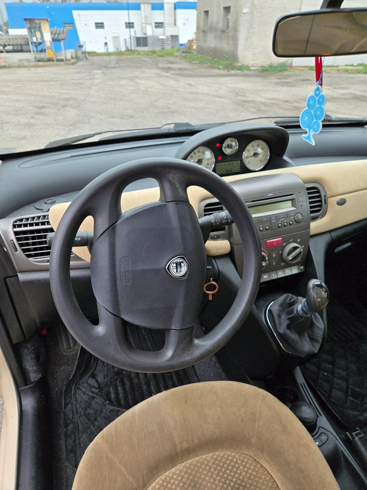 Lancia Ypsilon 1.2 benzina