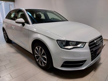 Audi A3 Sportback 1.6 tdi Business 110cv s-tronic E6