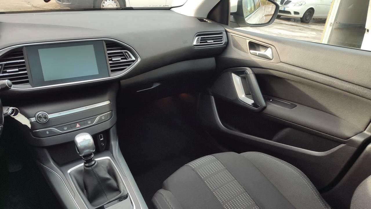 Peugeot 308 BERLINA TETTO PANORAMICO 1.6 HDI