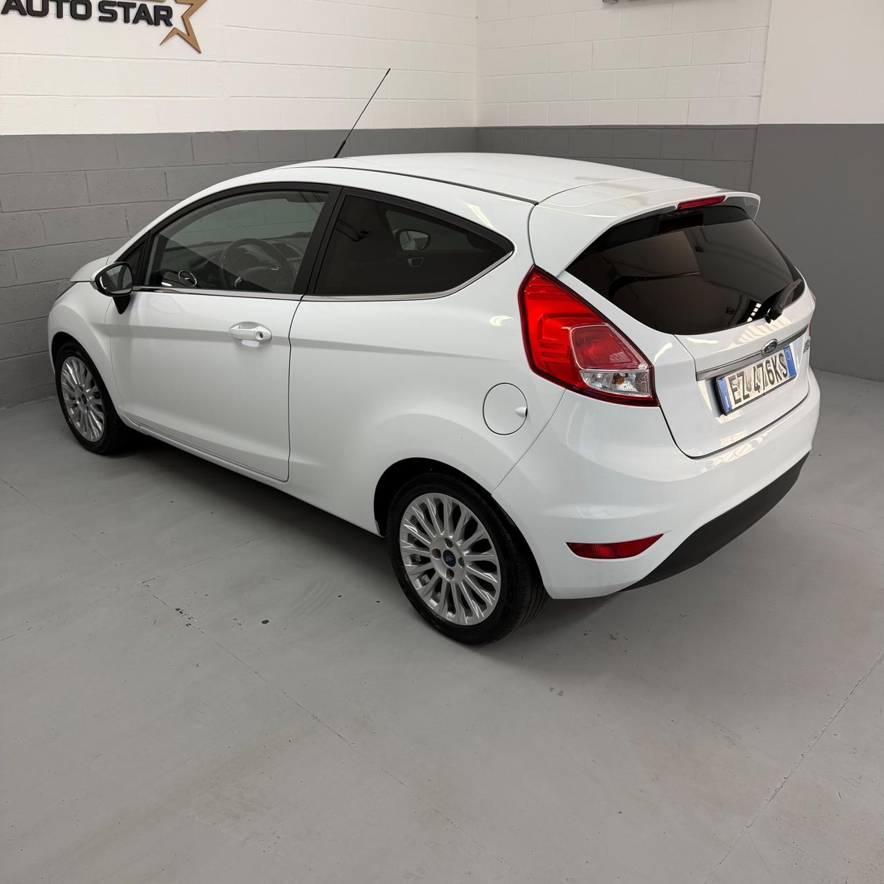 Ford Fiesta 1.5 TDCi 95CV 3 porte Titanium NEOPATENTATI