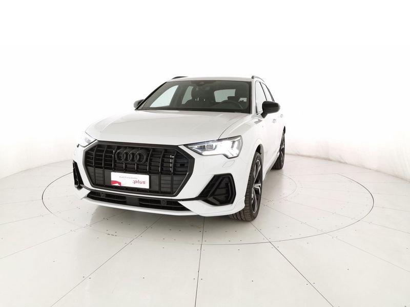 Audi Q3 35 1.5 tfsi Identity Black s-tronic