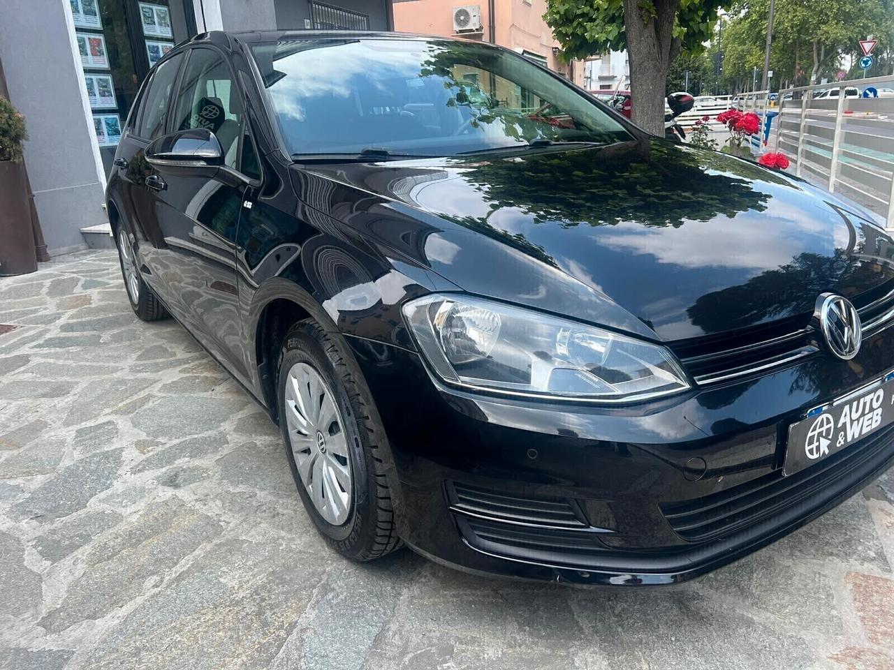 VW GOLF 1.6 TDI 90cv BlueMotion TECH. NEOPATENTATI