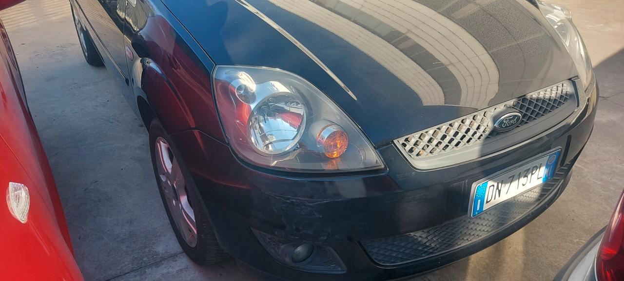 Ford Fiesta 1.2 16V 3p. Ghia