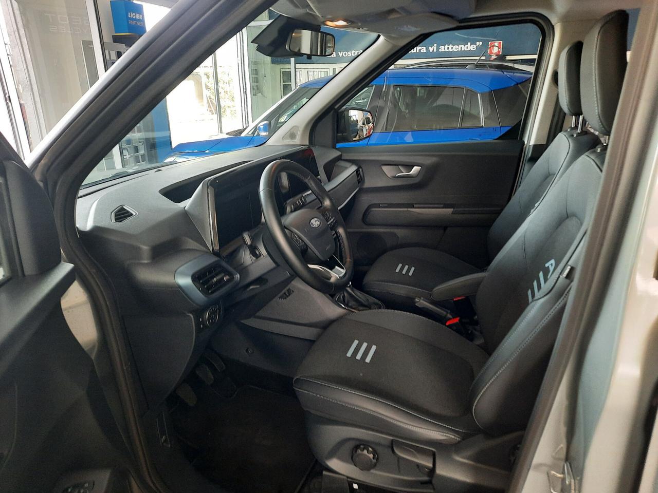 Ford Tourneo Courier 1.0 EcoBoost Active