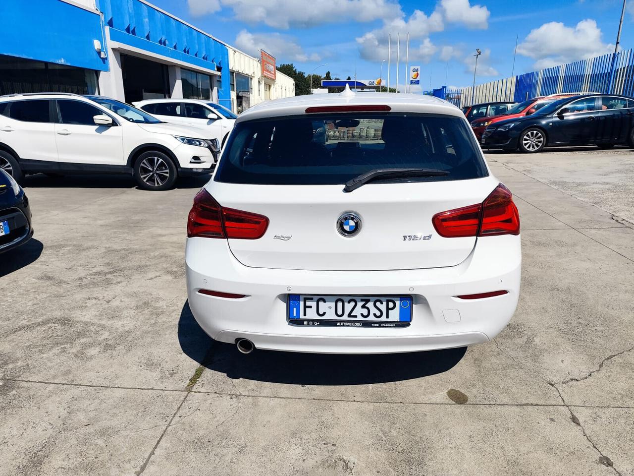 Bmw 116 116d 5p. Advantage