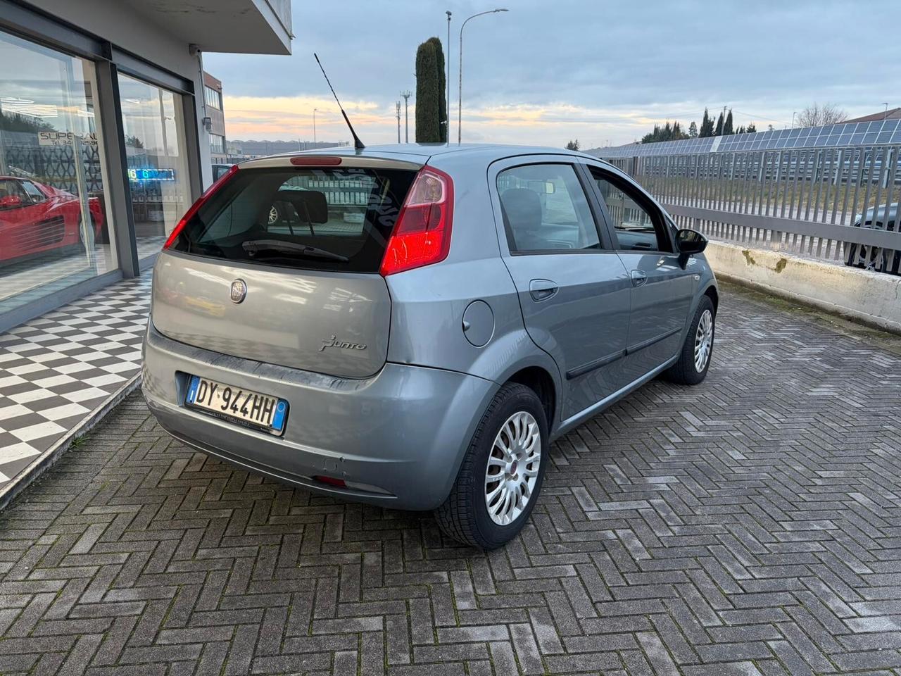 Fiat Grande Punto 1.3MJT 90 5p.Van Dynam. 4pt