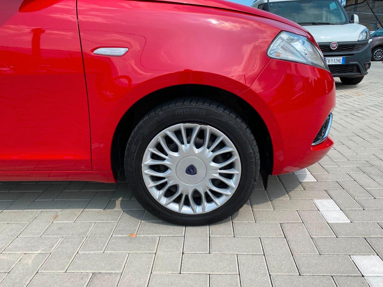 Lancia Ypsilon 5 Porte Ypsilon 1.2 Silver 69cv