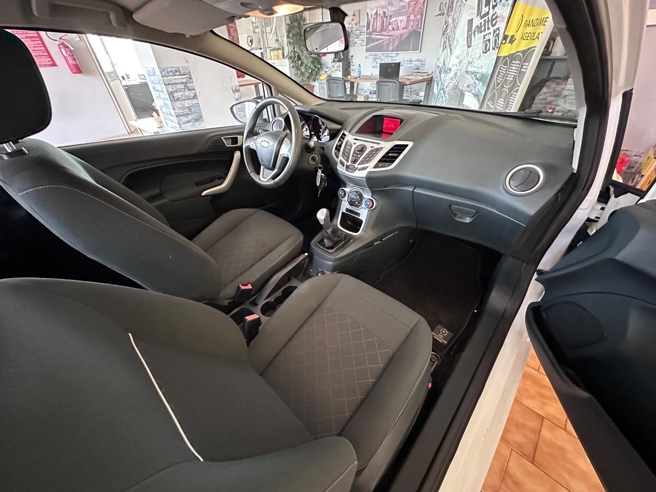 Ford Fiesta 1.2benz. 60cv 143.000km