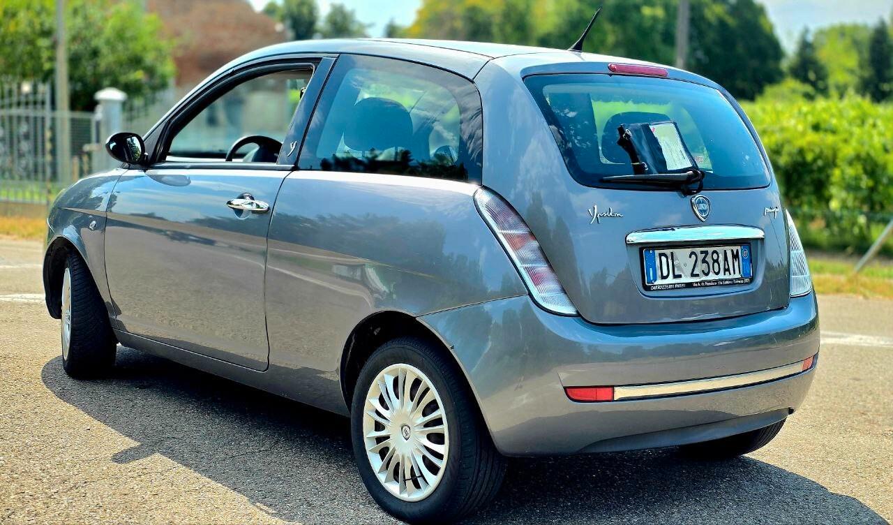 Lancia Ypsilon 1.3 MJT NEOPATENTATI