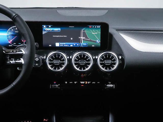 MERCEDES-BENZ GLA 180 Automatic AMG Line Advanced Plus