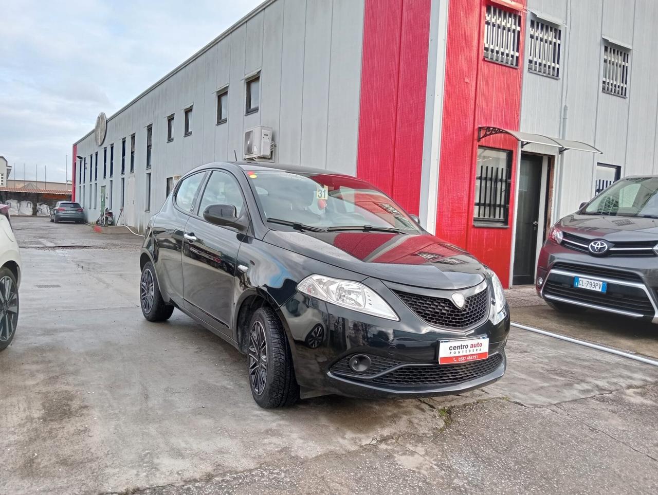 Lancia Ypsilon 1.2 69 CV 5 porte GPL Ecochic Gold