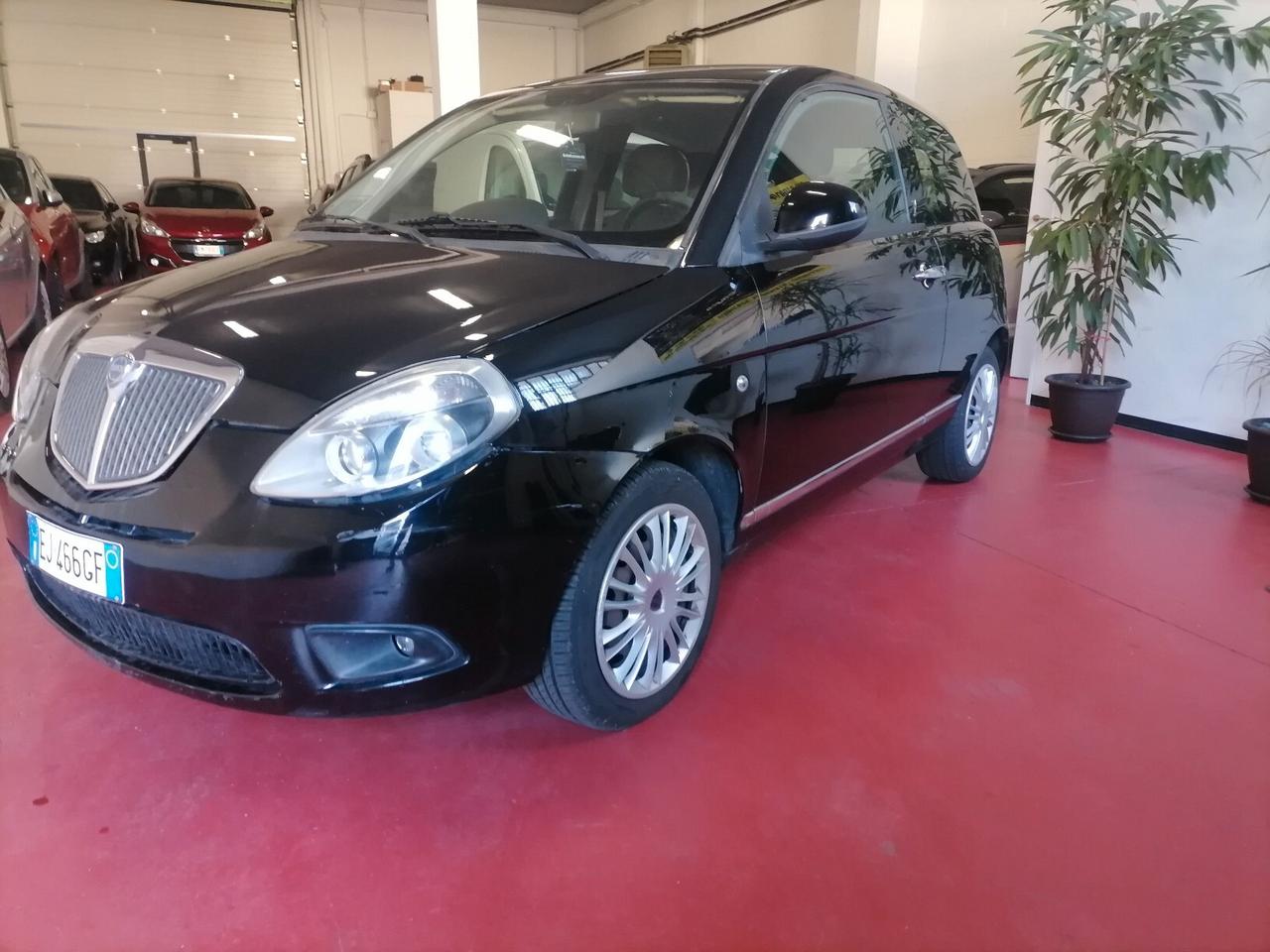 Lancia Ypsilon 1.2 69 CV Platinum