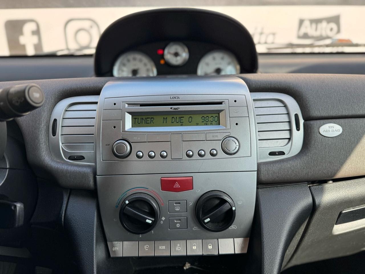 Lancia Ypsilon 1.2 Versus