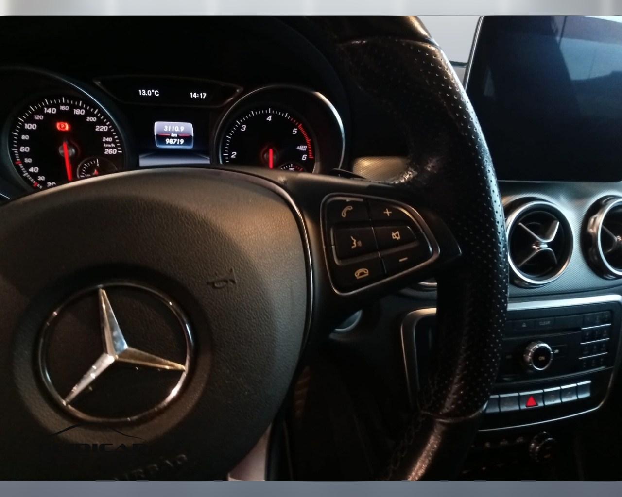 Mercedes-Benz GLA-X156 2017 - GLA 200 d Sport auto