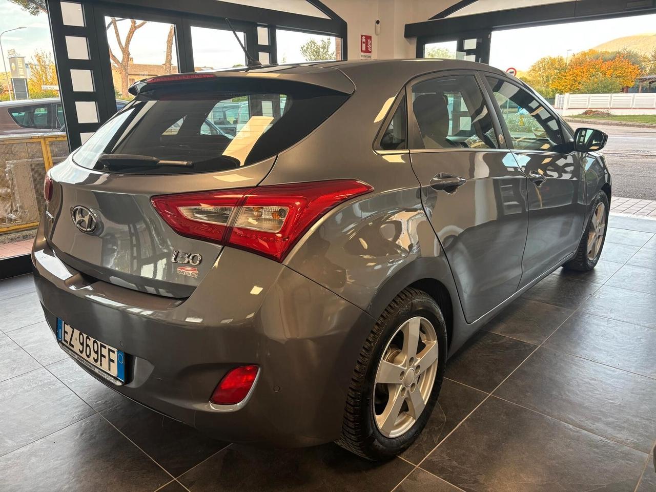 HYUNDAI I30 ANNO 2015 ds 1.6 ADATTA NEOPATENTATI KM 154 mila