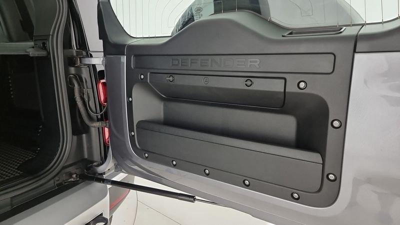 Land Rover Defender 110 3.0D I6 200 CV AWD Auto S