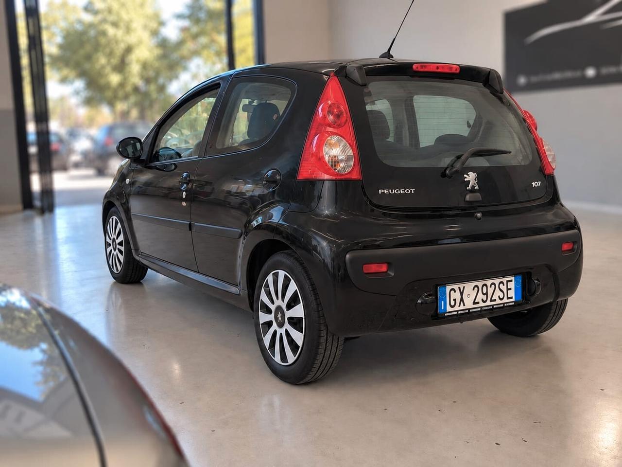 Peugeot 107 1.0 68CV 5p. Plaisir