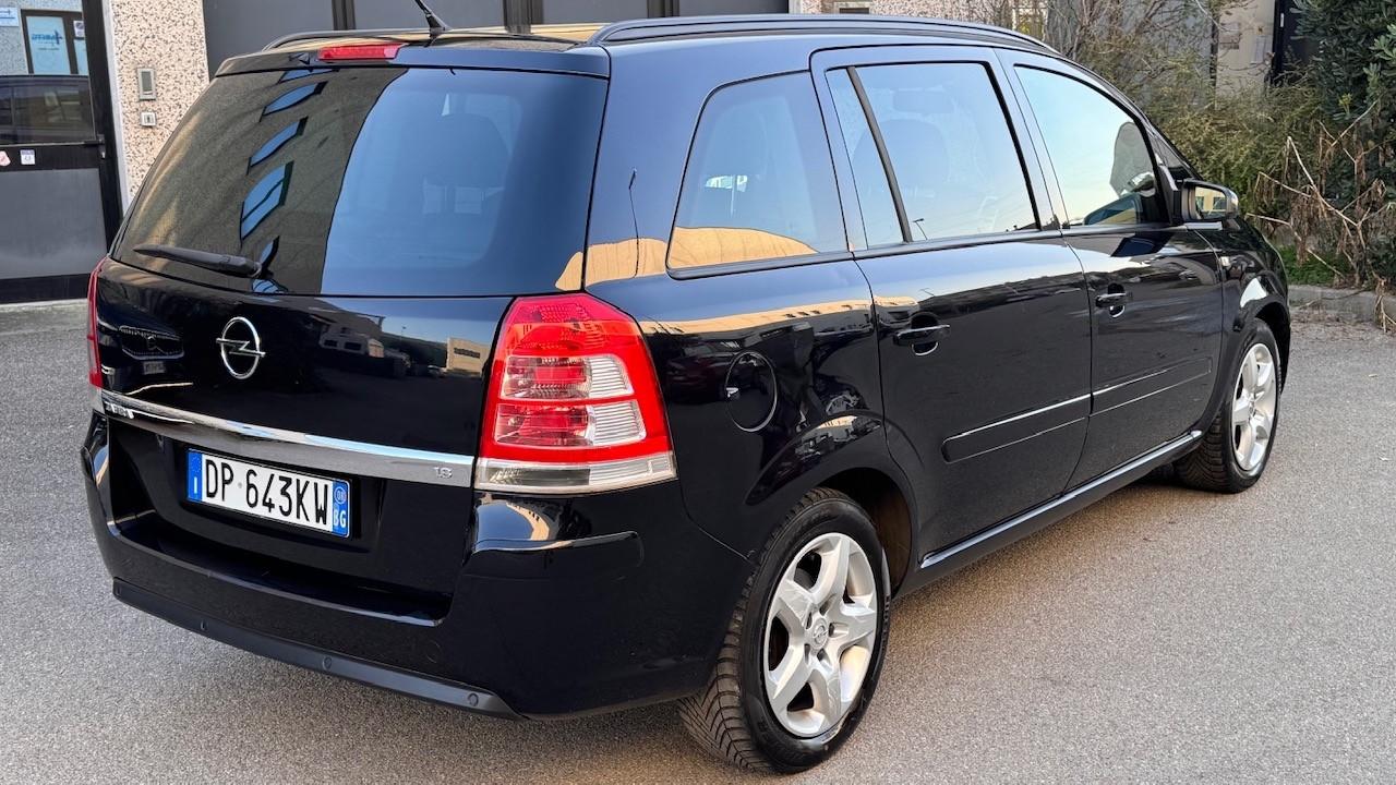 Opel Zafira 1.8 16V VVT Cosmo BENZ E GPL