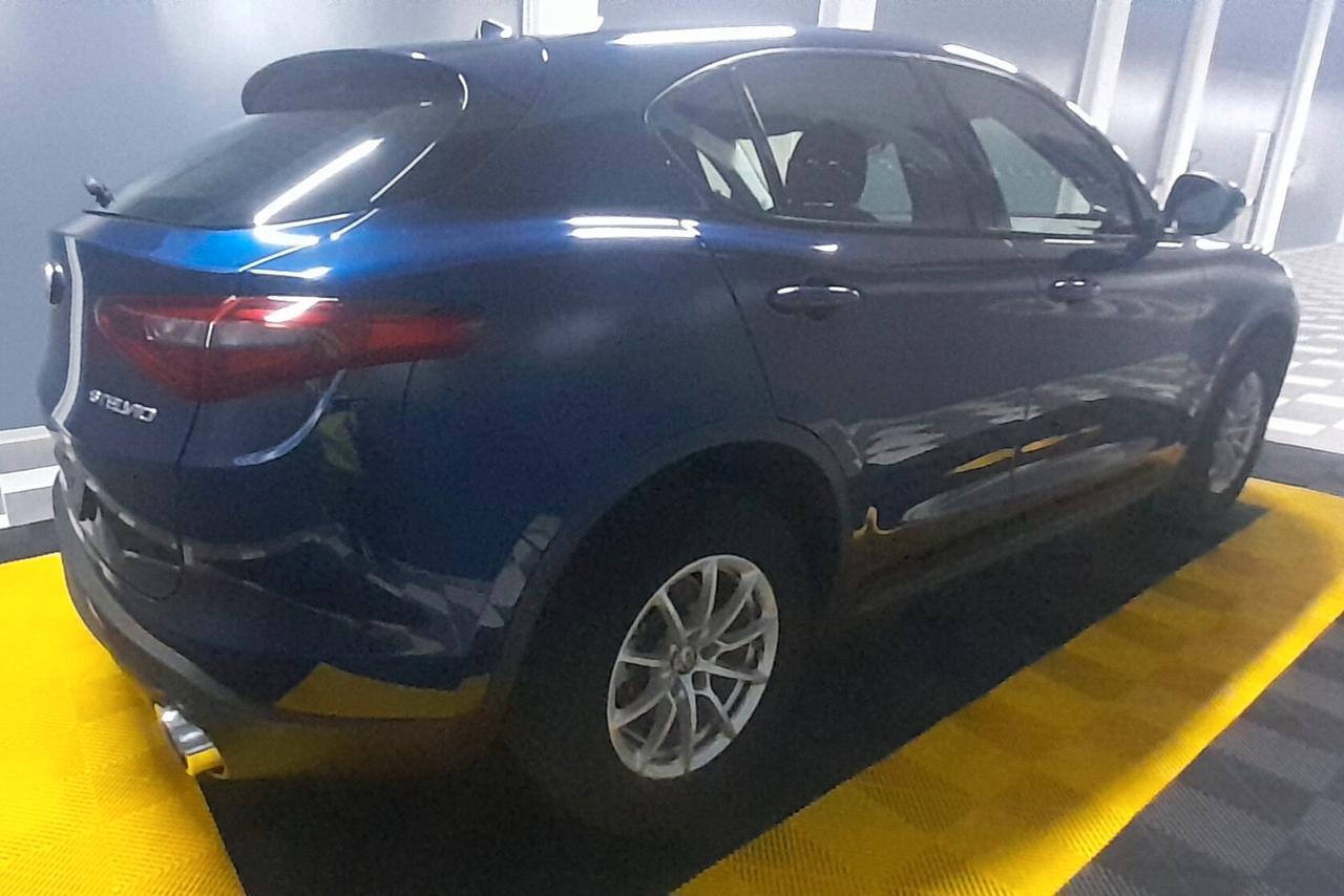 Alfa Romeo Stelvio 2.2 Turbodiesel 210 CV AT8 Q4 Business