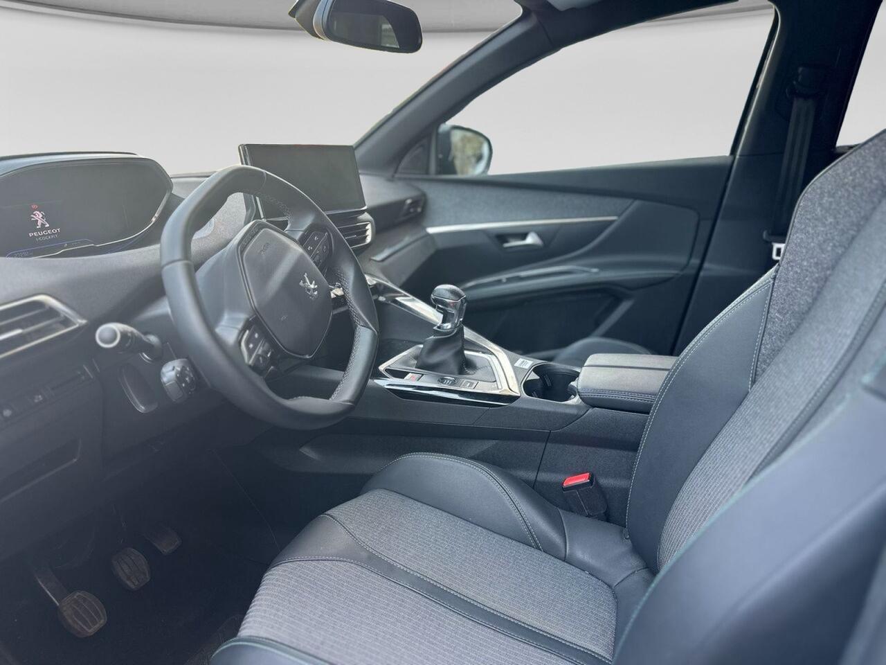 PEUGEOT 5008 II 2021 - 5008 1.5 bluehdi Allure Pack s&s 130cv eat8