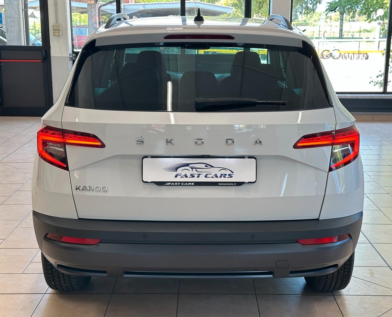 SKODA KAROQ AMBITION 2.0 TDI DSG *CARPLAY*NAVI*NEOPATENTATI*