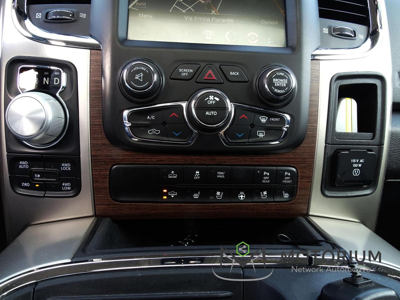 Dodge RAM 1500 AWD 5.7L V8 401CV LARAMIE AUTOCARRO