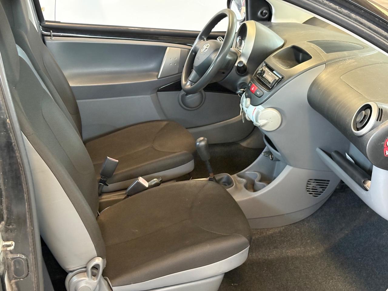 Toyota Aygo 1.0 12V VVT-i 5 porte Sound