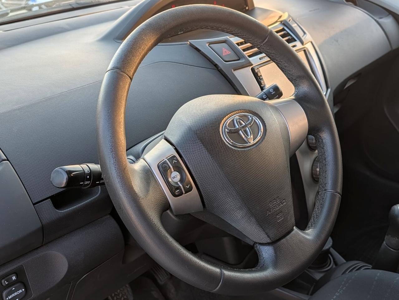Toyota Yaris 1.4 D-4D 5 porte Sol