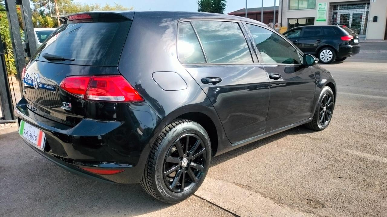 Volkswagen Golf Business 1.6 TDI DSG 5p. Highline BlueMotion Technology