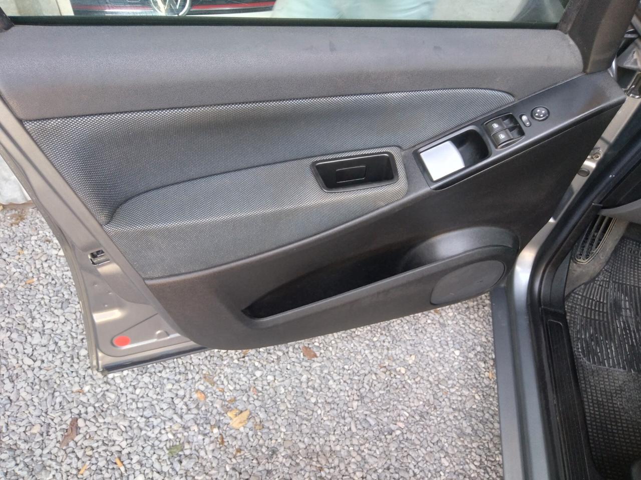 Fiat Idea 1.3 Multijet 16V 70 CV BlackEnergy xneopatentati