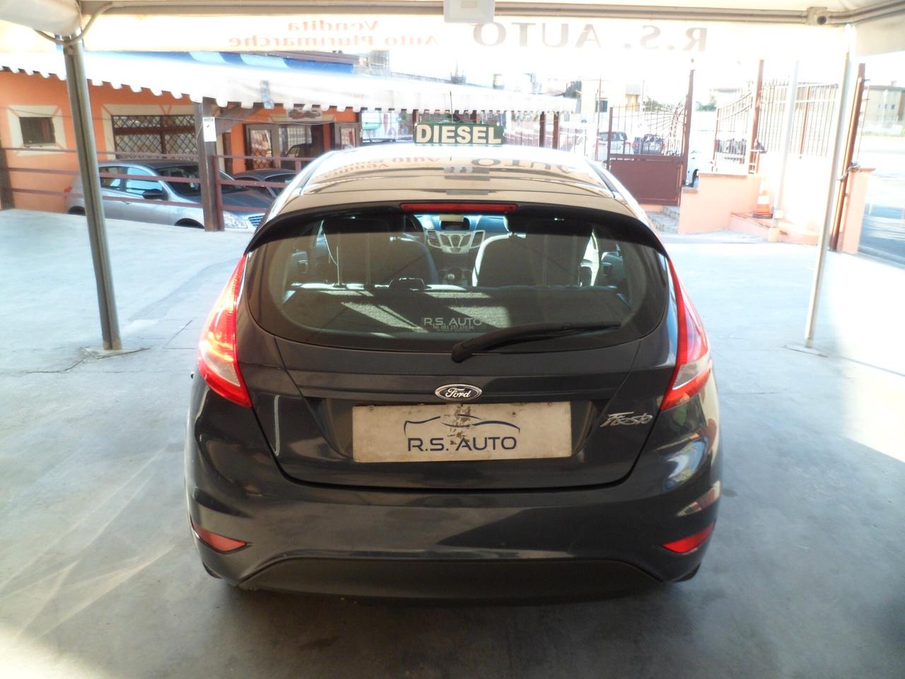 Ford Fiesta 1.4 TDCi 70CV 5 porte full 12