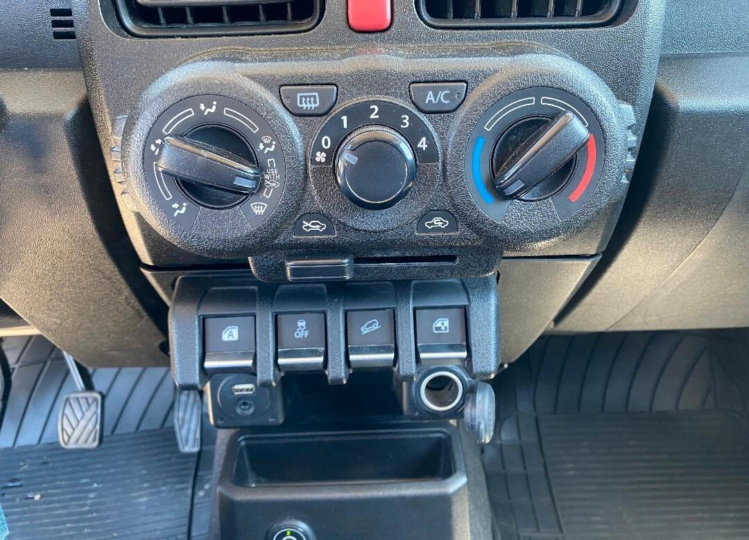 Suzuki Jimny 1.5 5MT PRO (N1)