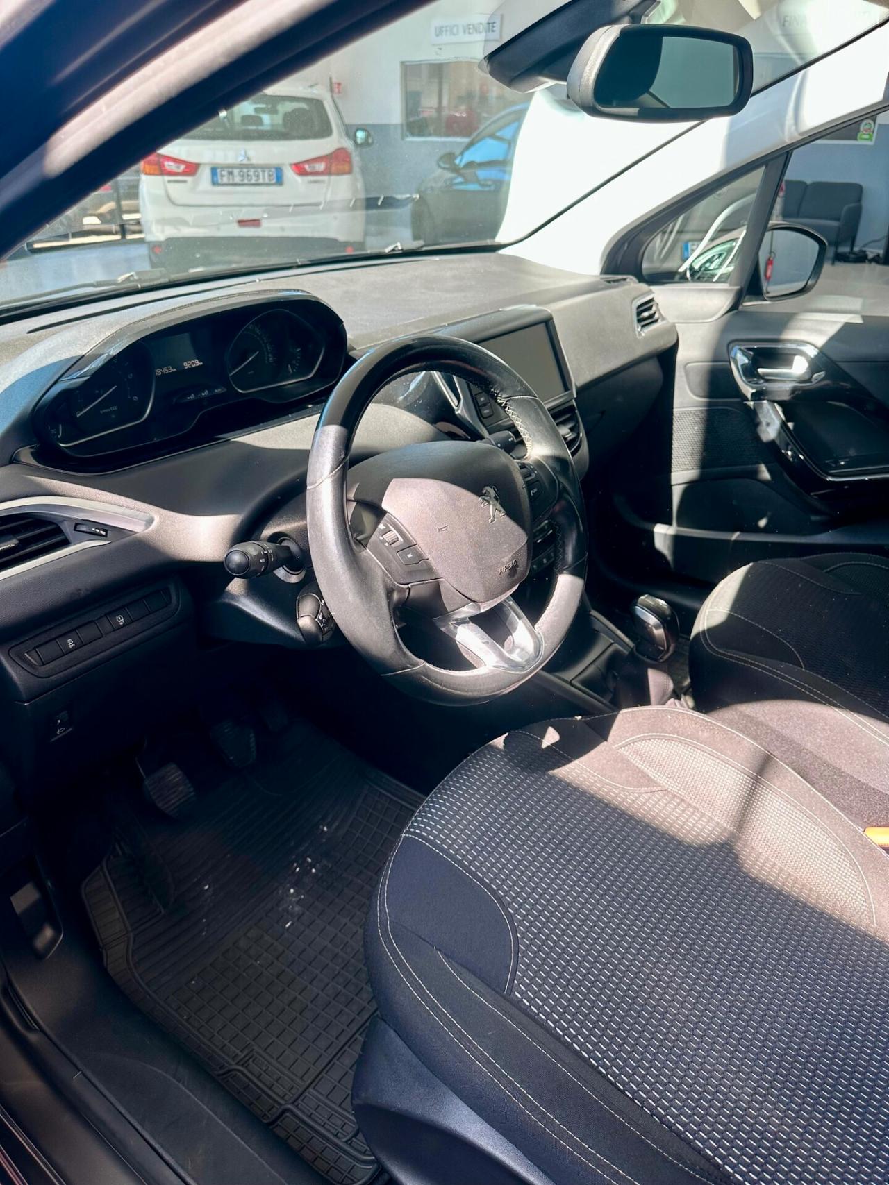 Peugeot 208 BlueHDi 75 5 porte Allure